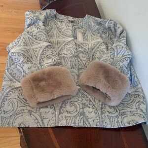 NWT Chico's Jacquard Patterned Jacket with Faux Fur Cuffs - Gray & Taupe